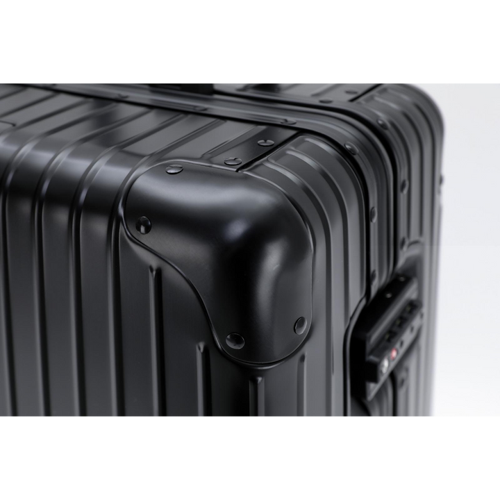 XAVI ALUMINIUM - BLACK TRAVEL SET